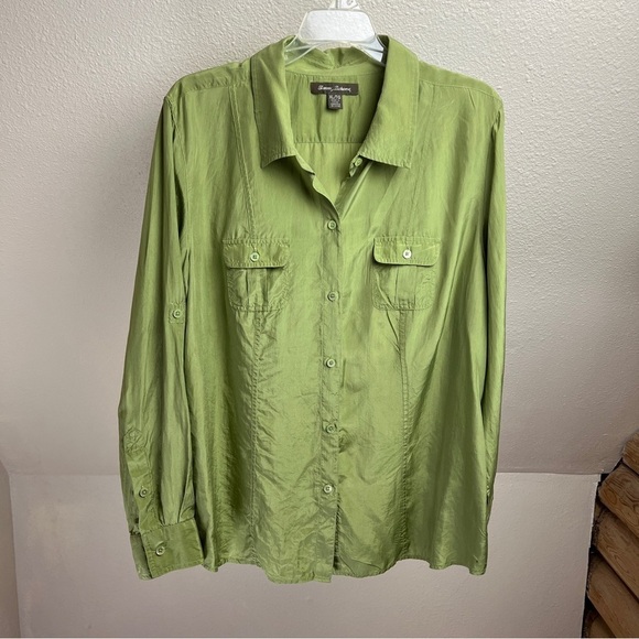 TOMMY BAHAMA 100% Silk Button Down Fitted Blouse. Olive Green. Size XL - Picture 1 of 9